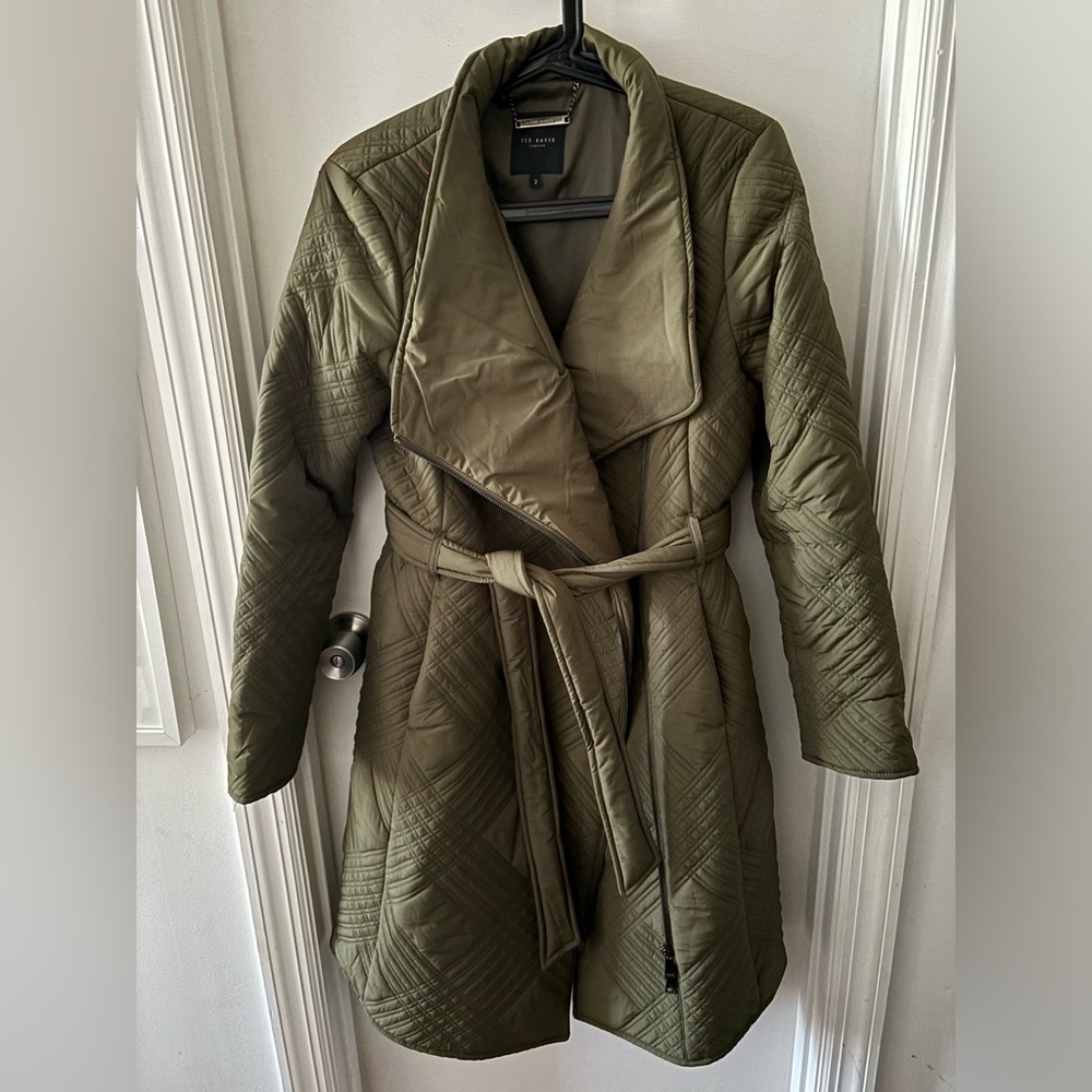 🚚🚚 MOVING SALE! Ted Baker coat